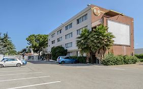 B&B Hotel Nimes Ville Active 3 Etoiles